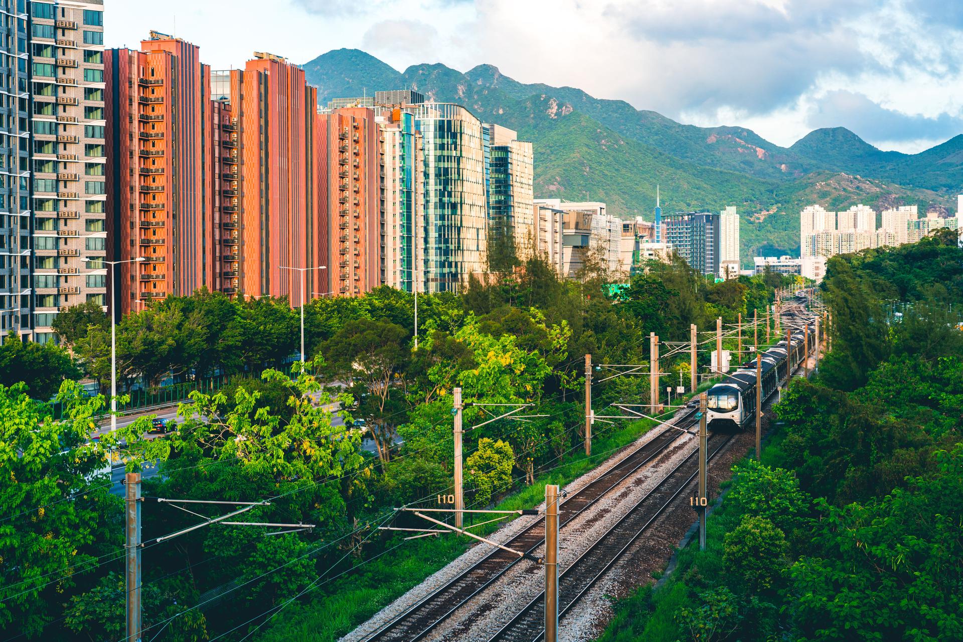 Speed of train pass though the platform in hong kong